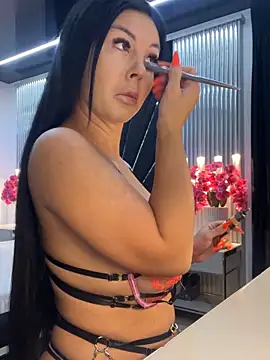 KenyaCruz online show from February 5, 6:55 pm