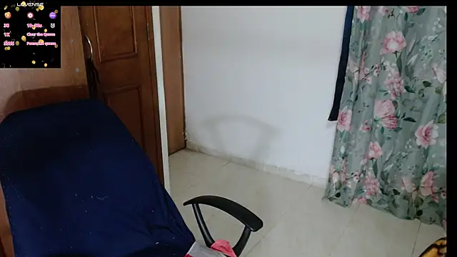 alejandralatina online show from February 19, 4:01 am