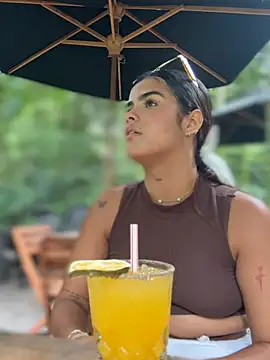 Kaily Sweet16 online show from April 16, 6:40 pm