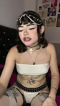 venusobryan 55 online show from April 14, 11:38 pm