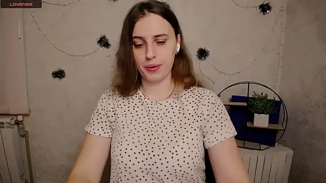 AmandaDimond  online show from February 14, 1:13 pm