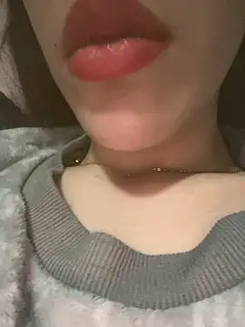 Mimisixo online show from March 28, 5:56 pm