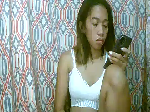 Snapshot of Virgen_christine01 chatting on September 11, 10:10 pm Virgen christine01 online show from September 11, 10:10 pm