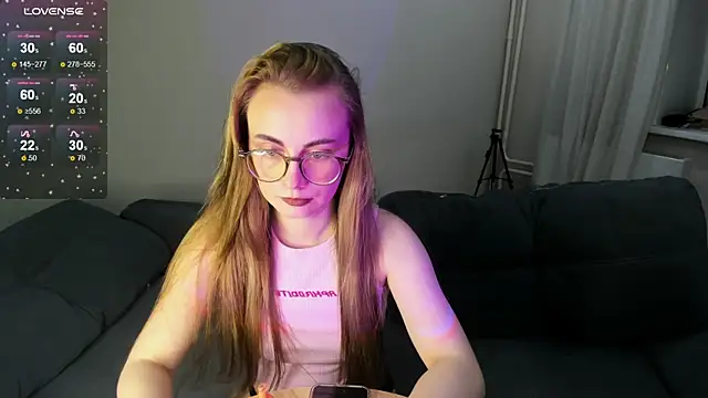 MewStella online show from October 21, 1:04 pm