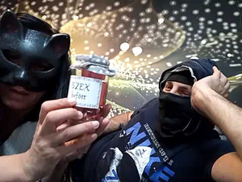 Sandrasweetgirl online show from April 10, 7:20 pm