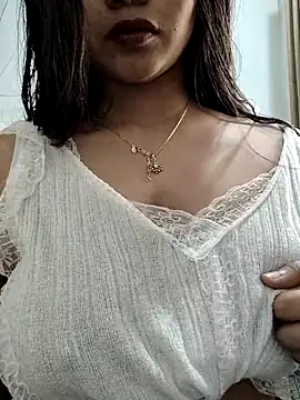 luv johrrra online show from December 15, 9:36 am