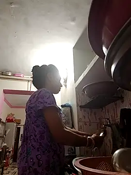 ISHANI-SINGH online show from October 12, 2:08 pm