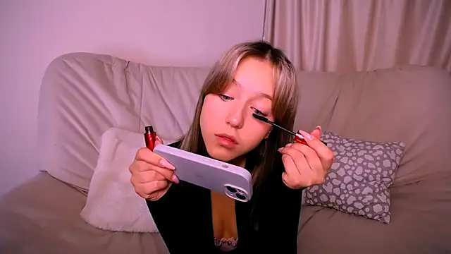 CindySparkl online show from April 17, 4:36 am