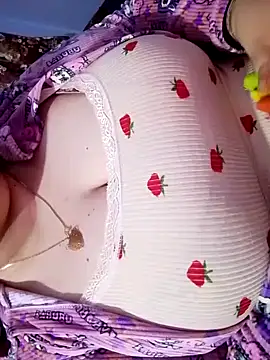 Hnonasix89 online show from April 2, 11:13 pm