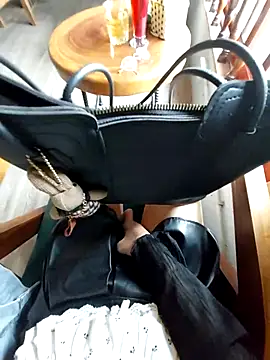 meomeocute online show from November 1, 5:55 am