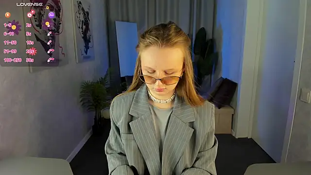 Rina Panic online show from April 4, 1:15 am