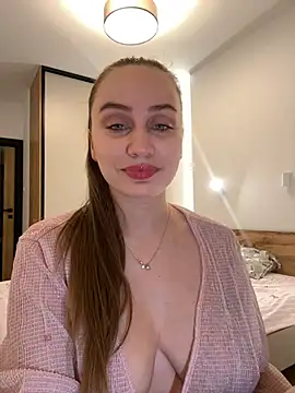 Maribelle Vinnie online show from February 17, 6:07 pm