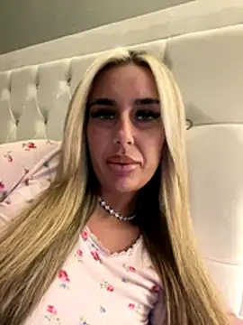 EllieMaeBaby online show from November 15, 9:49 pm