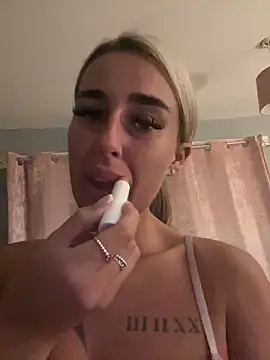 EllieMaeBaby online show from October 10, 7:41 pm