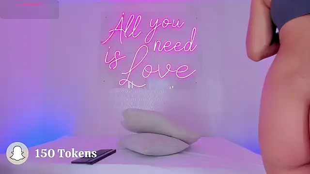 aleksandramiller  online show from September 8, 8:30 pm