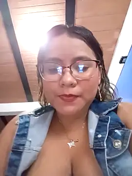 AsshleyVillaloboss online show from October 1, 10:15 pm