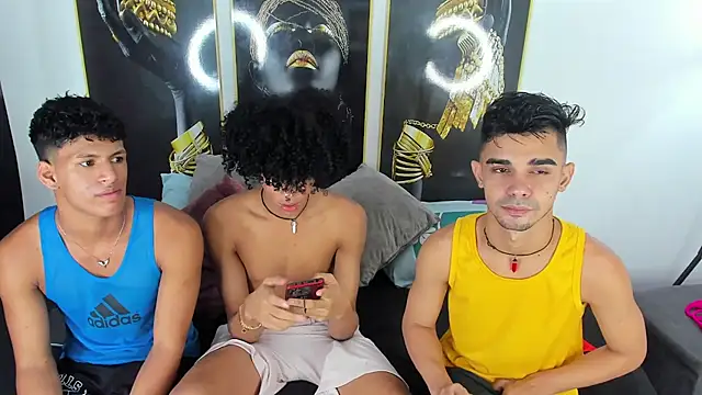 Violet Dream2 online show from December 18, 5:34 am