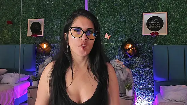 Linagh  online show from January 15, 11:49 am