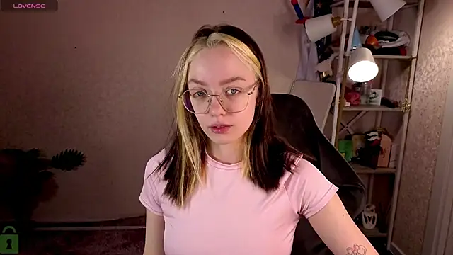 R0cket bunny online show from April 20, 12:57 am
