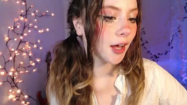 Lil bela online show from September 18, 12:15 pm