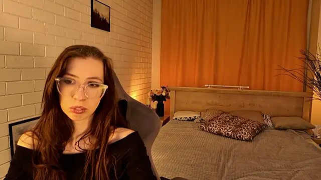 CareyJonas online show from March 4, 5:30 pm