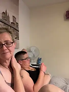 Curvy-Jinx online show from November 18, 8:43 pm