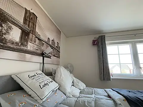 Curvy-Jinx online show from April 10, 1:06 pm