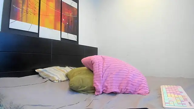 MeganRhyder online show from October 26, 5:52 pm