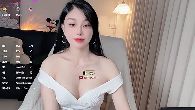 Xiatian520  online show from April 9, 2:11 pm