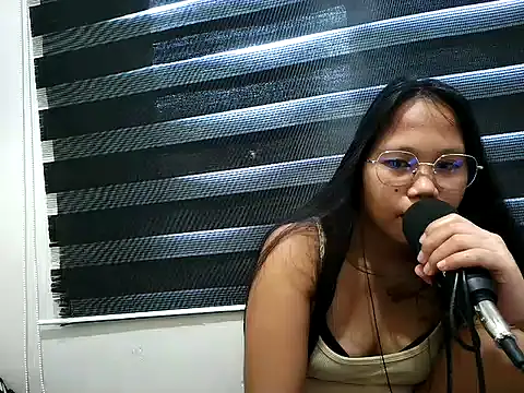 SpankyMyAss69 online show from April 11, 8:07 am