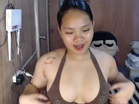 prettykrysgirl online show from October 7, 10:08 am