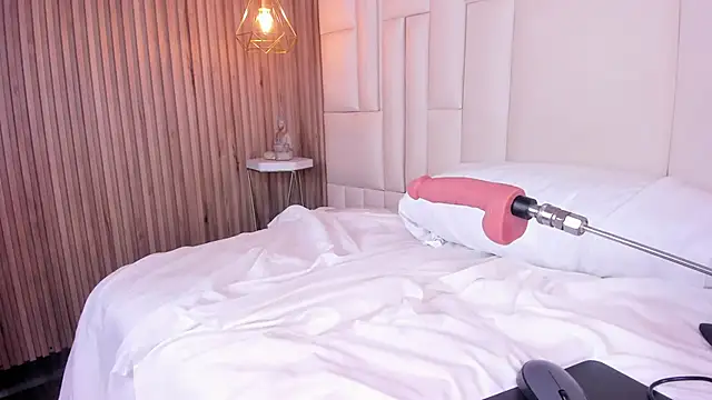 LovelyEyesx online show from April 15, 7:58 pm