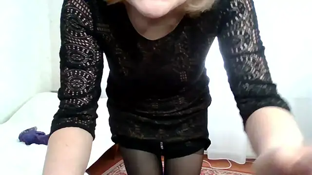 AlliRain online show from April 25, 1:41 pm