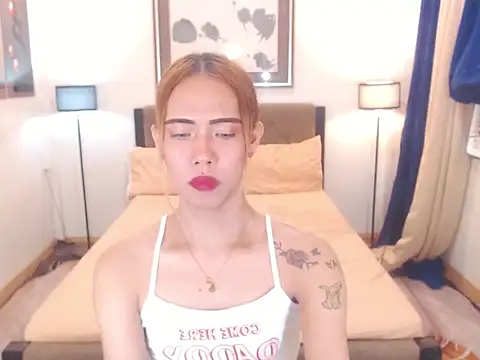 PreciousAmore online show from April 16, 9:39 pm