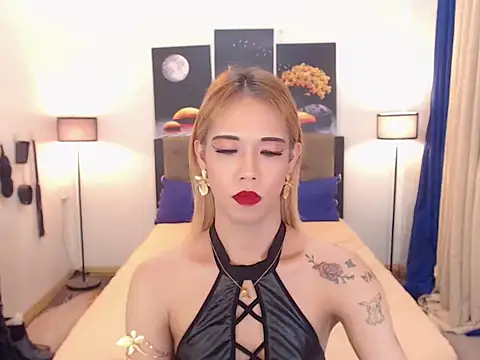 PreciousAmore online show from November 17, 11:55 am