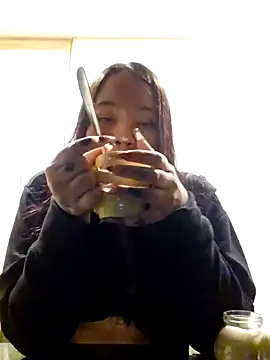 mangoshake  online show from February 15, 7:00 am