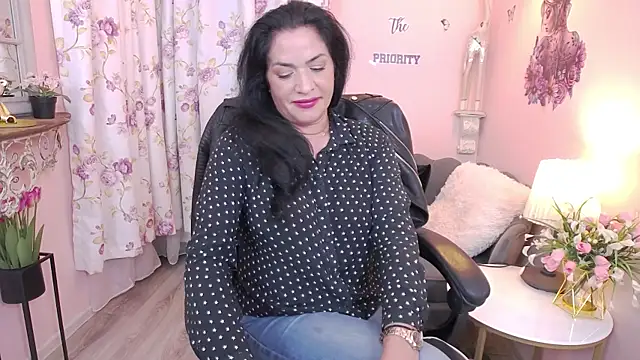 MyLovOne online show from November 5, 1:49 pm