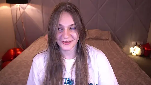 DiamondGoldie online show from March 18, 8:14 pm