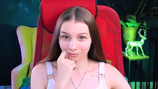 JulieDaniel online show from November 12, 8:45 am