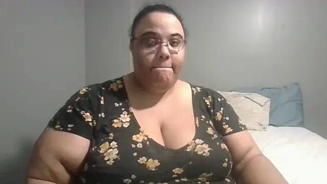 SexyBBW10790 online show from March 10, 11:03 am