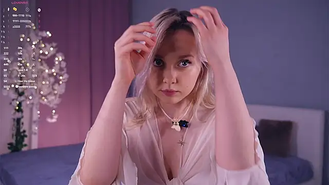 AccaCroyle online show from April 3, 7:45 pm