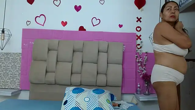 Damary Leon online show from October 8, 7:51 pm