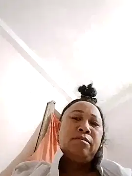 Mamapm20 online show from October 8, 7:29 pm