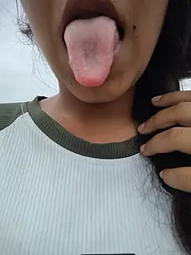 HOTSEXY KAVYA online show from August 5, 3:35 am