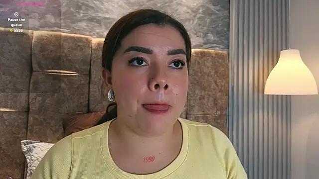 leilapons online show from March 30, 7:24 pm