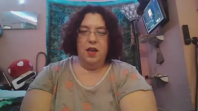 lil-gemini-hippy online show from March 8, 4:38 am