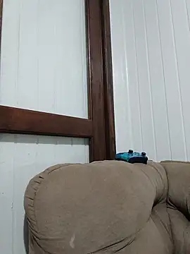 cicinha3657 online show from May 28, 4:54 am