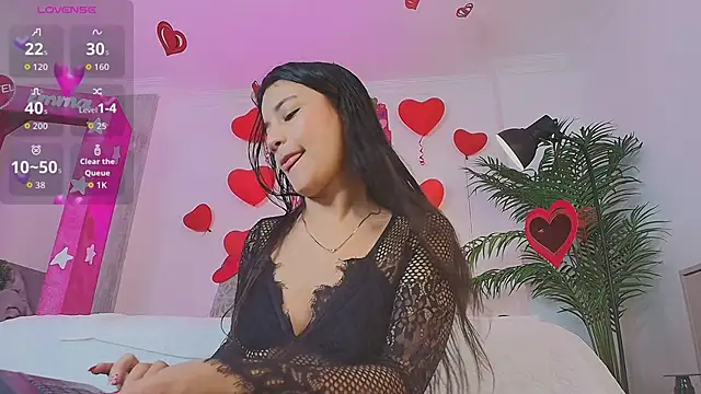 LUNAA    online show from February 16, 3:50 am