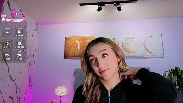 antonellastar24  online show from April 10, 8:04 pm