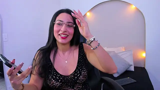 victoria flores1 online show from February 21, 10:10 pm